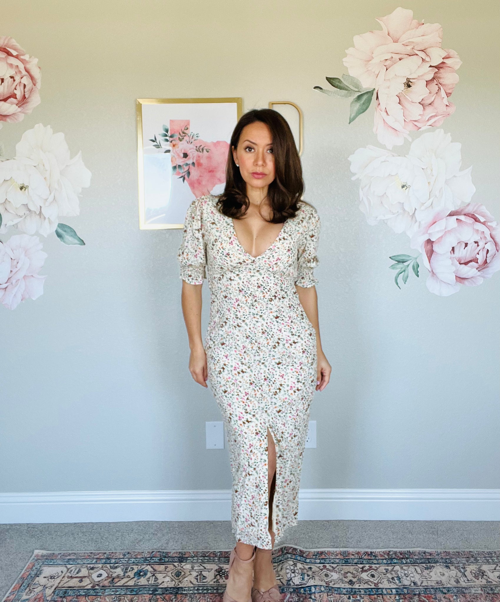 Ditsy Floral Vintage Midi Dress Medium Ditsy Floral Vintage Midi Dress Medium